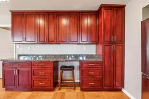 11023 Cameron Ave, Oakland, CA 94605 - Photo 18