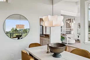 1925 Manzanita Dr, Oakland, CA 94611 - Photo 22