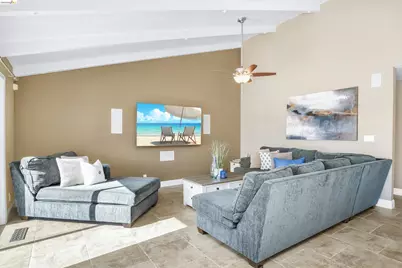 5761 Salmon Ct, Discovery Bay, CA 94505 - Photo 14