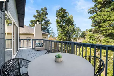 22 Rydal Ct, Oakland, CA 94611 - Photo 36