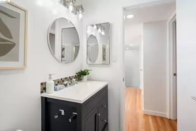 22 Rydal Ct, Oakland, CA 94611 - Photo 22