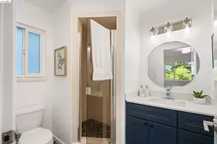 22 Rydal Ct, Oakland, CA 94611 - Photo 18