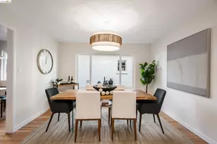 22 Rydal Ct, Oakland, CA 94611 - Photo 12