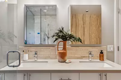 7084 Westmoorland Dr, Berkeley, CA 94705 - Photo 32