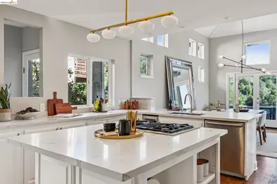 7084 Westmoorland Dr, Berkeley, CA 94705 - Photo 20