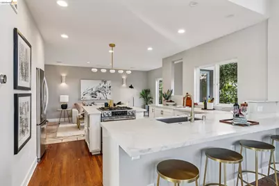 7084 Westmoorland Dr, Berkeley, CA 94705 - Photo 16