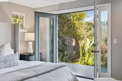 7084 Westmoorland Dr, Berkeley, CA 94705 - Photo 36