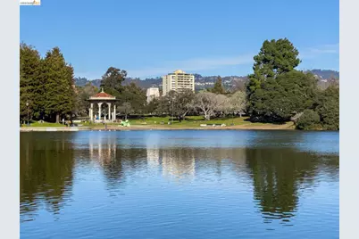 429 Euclid Ave, Oakland, CA 94610 - Photo 12