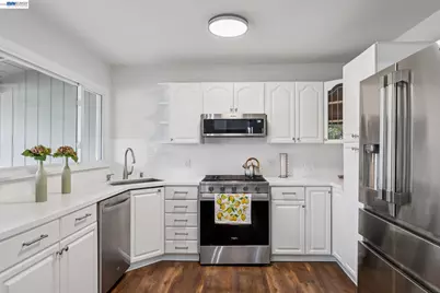 1901 Jacqueline Way, Concord, CA 94519 - Photo 6