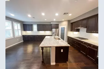 8581 Pinehollow Cir, Discovery Bay, CA 94505 - Photo 12