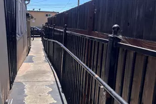 6230 Hayes St, Oakland, CA 94621 - Photo 22