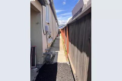 6230 Hayes St, Oakland, CA 94621 - Photo 4