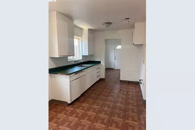 6230 Hayes St, Oakland, CA 94621 - Photo 12