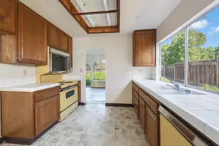 8093 Del Monte Ave, Newark, CA 94560 - Photo 12