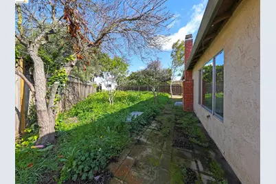 8093 Del Monte Ave, Newark, CA 94560 - Photo 34