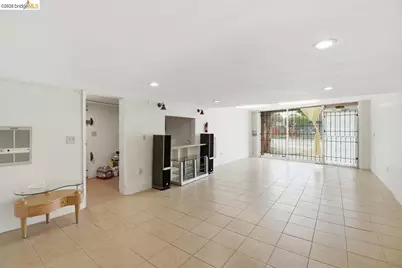 2809 Macdonald Ave, Richmond, CA 94804 - Photo 18