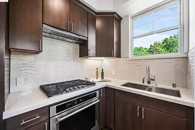 1000 Dewing Ave #409, Lafayette, CA 94549 - Photo 6