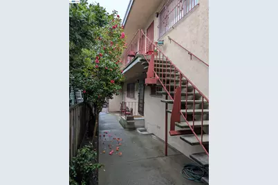 2550 Damuth St, Oakland, CA 94602 - Photo 4