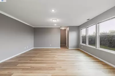 1255 Day Light Dr, Merced, CA 95348 - Photo 10