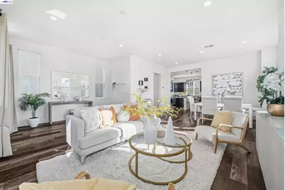 37645 Bay Crest Rd, Newark, CA 94560 - Photo 2