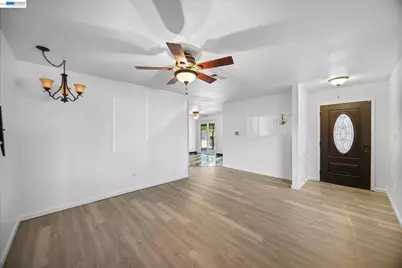 2921 Rimrock Ct, Modesto, CA 95355 - Photo 8