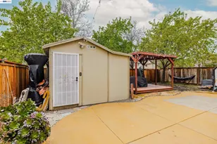 2541 Rowe Dr, Fairfield, CA 94533 - Photo 12