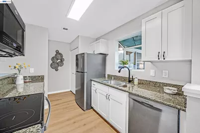 7815 Canyon Meadow Cir #H, Pleasanton, CA 94588 - Photo 12