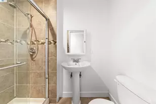 2102 Overhill Rd, Concord, CA 94520 - Photo 20