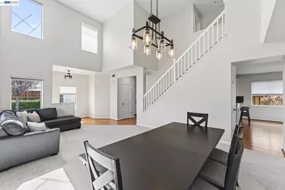 1360 Toulon Ct, Livermore, CA 94551 - Photo 10