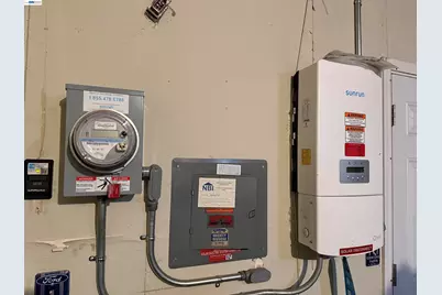 2203 Glenmount Dr, Pittsburg, CA 94565 - Photo 4