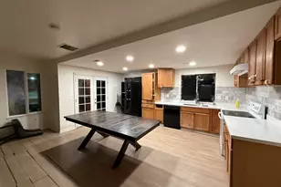 2203 Glenmount Dr, Pittsburg, CA 94565 - Photo 2