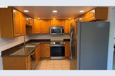 1800 Laguna St #APT 5, Concord, CA 94520 - Photo 12