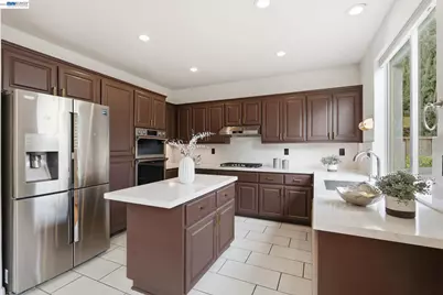 1574 Nobu Dr, San Jose, CA 95131 - Photo 10