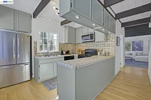 6956 Sayre Dr, Oakland, CA 94611 - Photo 26