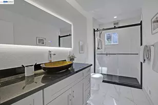 6956 Sayre Dr, Oakland, CA 94611 - Photo 2