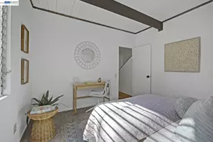 6956 Sayre Dr, Oakland, CA 94611 - Photo 42