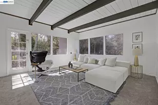 6956 Sayre Dr, Oakland, CA 94611 - Photo 14