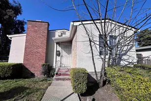 605 Tyler St, Oakland, CA 94603 - Photo 1