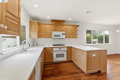 8589 Davona Dr, Dublin, CA 94568 - Photo 8