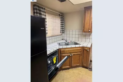 2116 Mt. Vernon Dr. #C, Modesto, CA 95350 - Photo 8