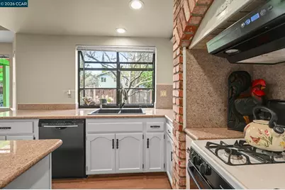 5017 Murchio Dr, Concord, CA 94521 - Photo 12