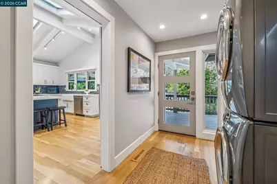 147 Amber Valley Dr, Orinda, CA 94563 - Photo 28