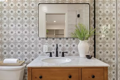 5914 Thornhill Drive, Oakland, CA 94611 - Photo 44