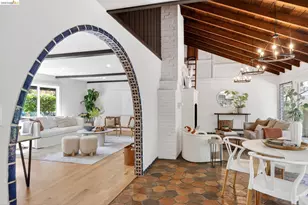 5914 Thornhill Dr, Oakland, CA 94611 - Photo 12