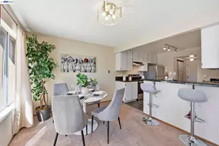 27773 Pistachio Ct, Hayward, CA 94544 - Photo 16