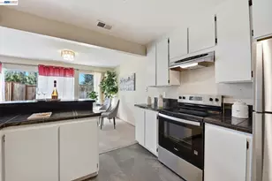 27773 Pistachio Ct, Hayward, CA 94544 - Photo 14