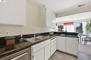 27773 Pistachio Ct, Hayward, CA 94544 - Photo 12