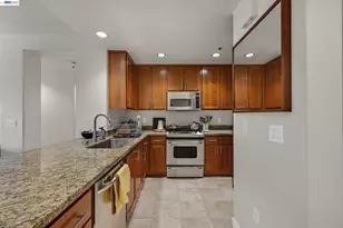 423 7th St, Oakland, CA 94607 - Photo 8