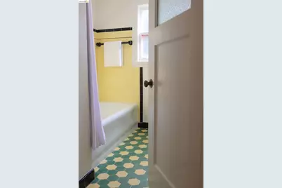 385 Vermont Ave, Berkeley, CA 94707 - Photo 24