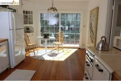 385 Vermont Ave, Berkeley, CA 94707 - Photo 16